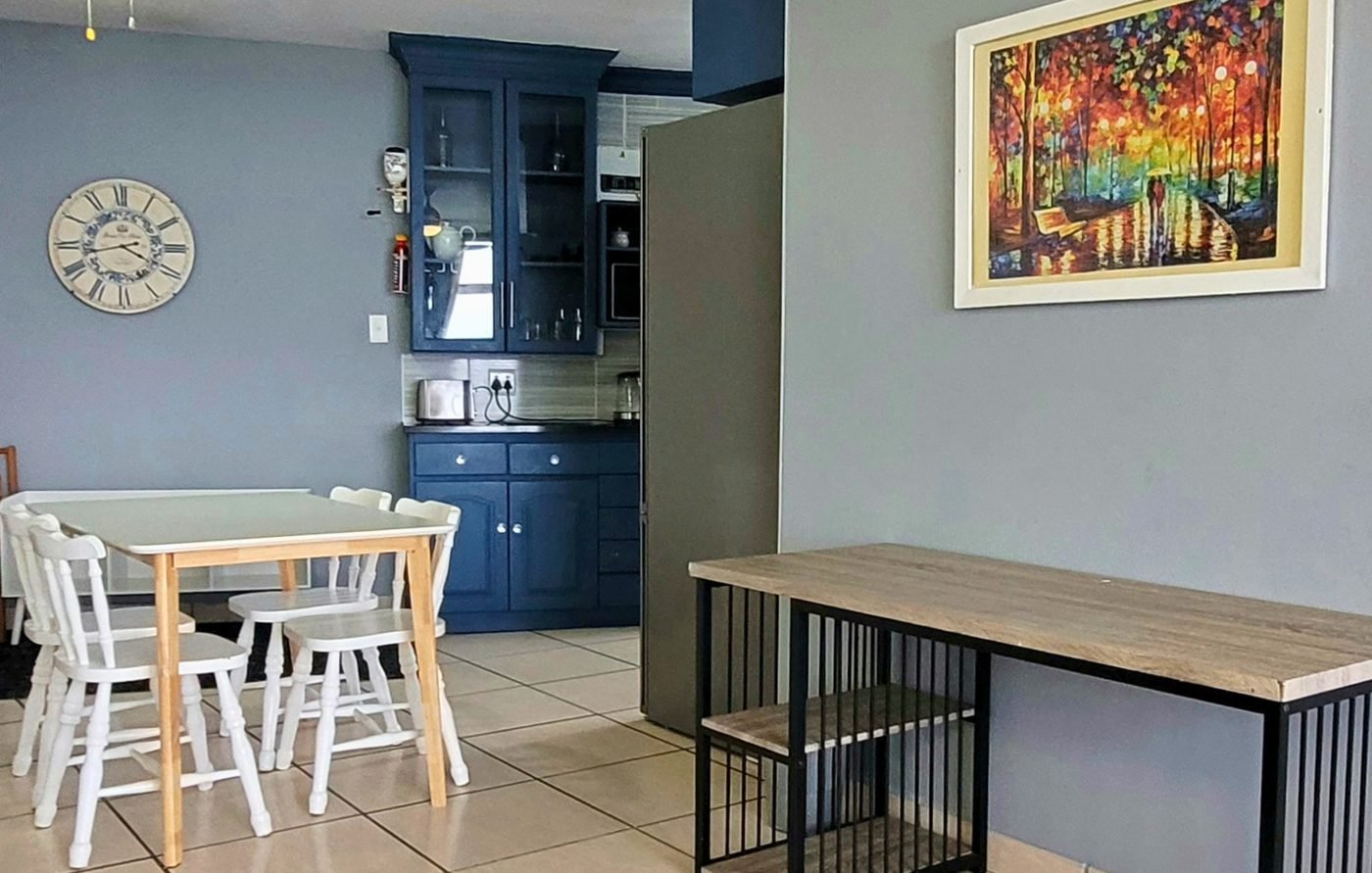 Piece of Paradise — dining area and dedicated workspace